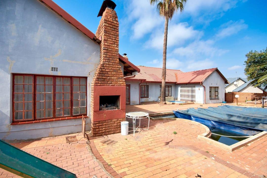 Listing number: P24-117616008, Image number: 1