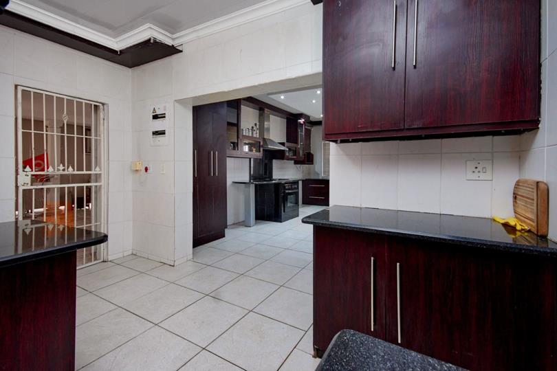 Listing number: P24-117616008, Image number: 3