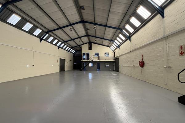 572m² Warehouse TO LET in Montague Gardens, Cape Town. This well-positioned ...