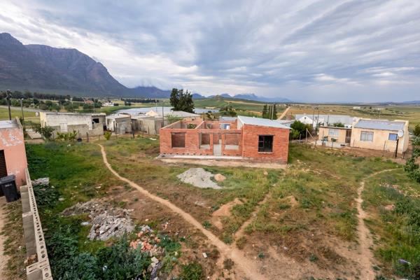 Distinguished Unfinished Country Residence in Saron's Prestigious Winelands ...