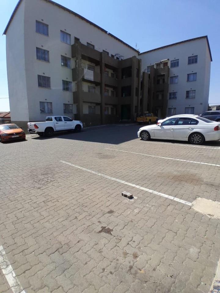 Listing number: P24-117625006, Image number: 1