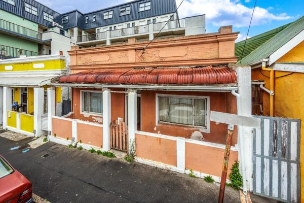 * Sole &amp; Exclusive Mandate * 

This Heritage marked property, built in the 1950’s (if not earlier) carries an antique charm that is perfect for a buyer who has been seeking an opportunity to own a piece of history. The ...