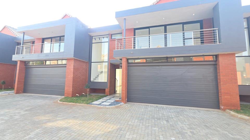 Listing number: P24-117622872, Image number: 2