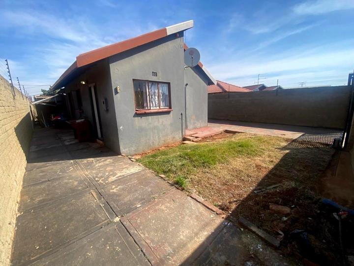 Listing number: P24-117623305, Image number: 2