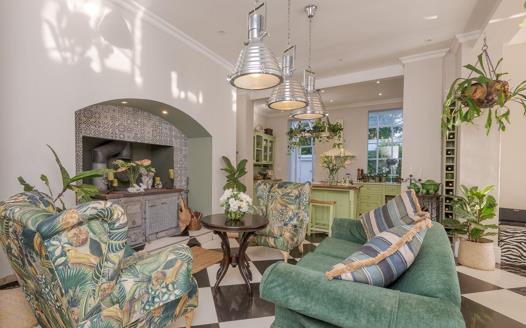 5 Bedroom House for sale in Rondebosch