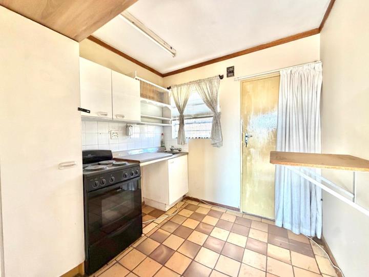 Listing number: P24-117623391, Image number: 2