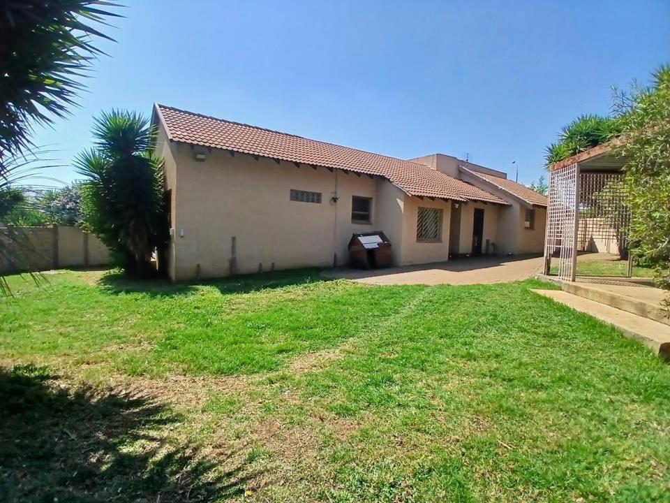 Listing number: P24-117624033, Image number: 1