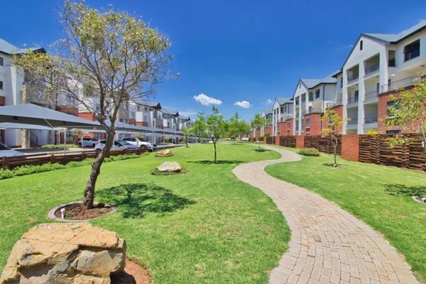 3 Bedroom, 2 Bathroom Apartment in Pet-Friendly Greenstone Crest 

Welcome to this lovely apartment in Greenstone Crest, conveniently ...