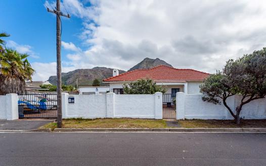 4 Bedroom House for sale in Muizenberg