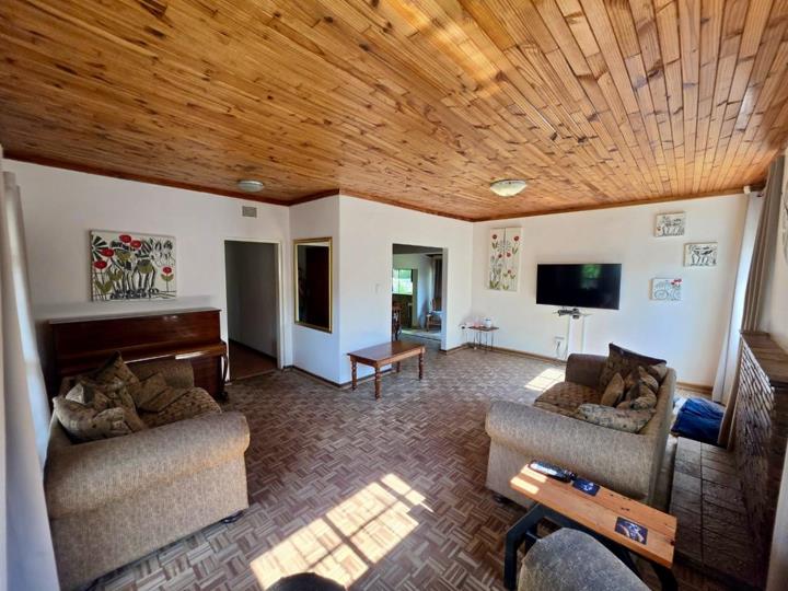 Listing number: P24-117628420, Image number: 2