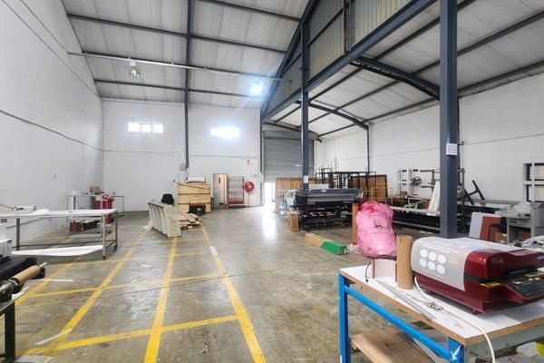 Industrial Warehouse To Let With Good Truck Access, 24 Hour Security And Ample ...