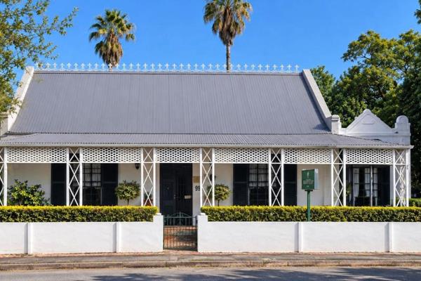 Discover a rare piece of Klein Karoo heritage with this magnificent 1963 sqm estate ...