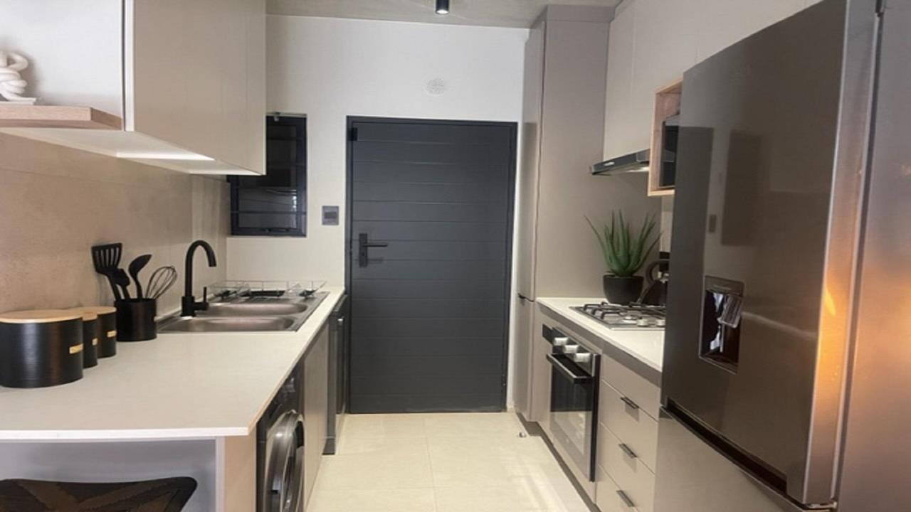 Listing number: P24-117632692, Image number: 1