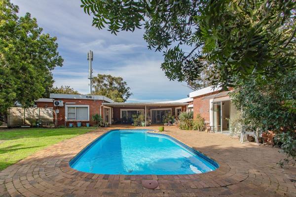 Experience the perfect blend of country tranquillity, spacious family living and ...