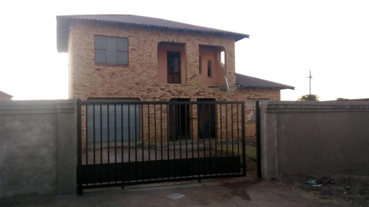 Listing number: P24-117636793, Image number: 1
