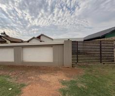 House for sale in Vosloorus Ext 5