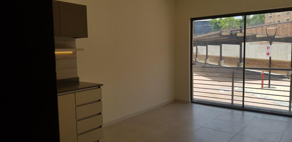 Listing number: P24-109495210, Image number: 2, Image