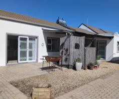 House for sale in Velddrif