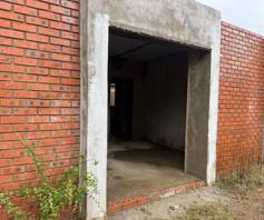 Townhouse for sale in Universitas Ridge