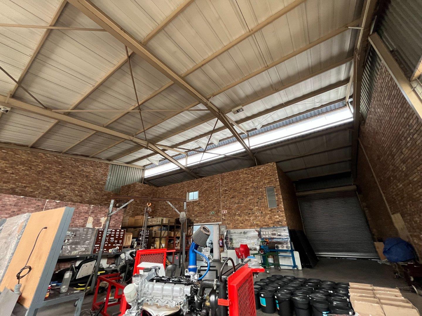 Industrial Property to Rent in Halfway House