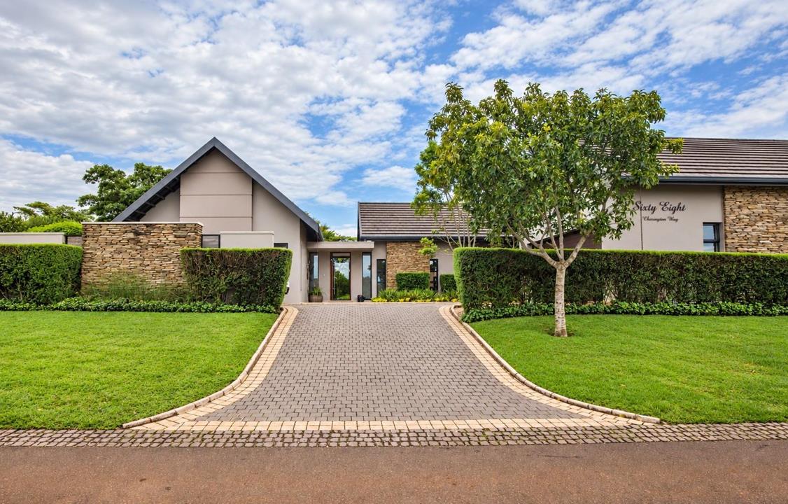 4 Bedroom House in Cotswold Downs Golf & Country Estate
