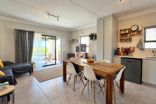 Exclusive Mandate!

Experience contemporary estate living at its finest in this ...