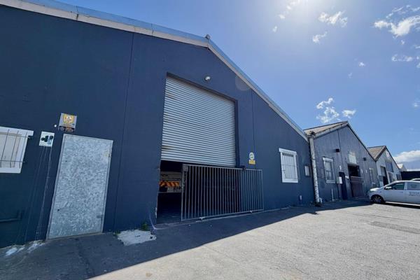 594 m2 Industrial Warehouse | Currently Generator &amp; Solar Warehouse | R 4 200 000 (Excl. VAT) 

Position your operations in the ...