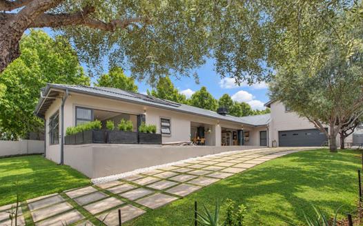 4 Bedroom House for sale in Cedar Creek