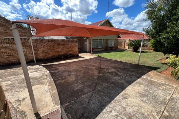 Spacious 3 bedroom home with large kitchen, lounge and dining area. 
Double carport.

Klerksdorp has all the luxuries of a city yet it ...