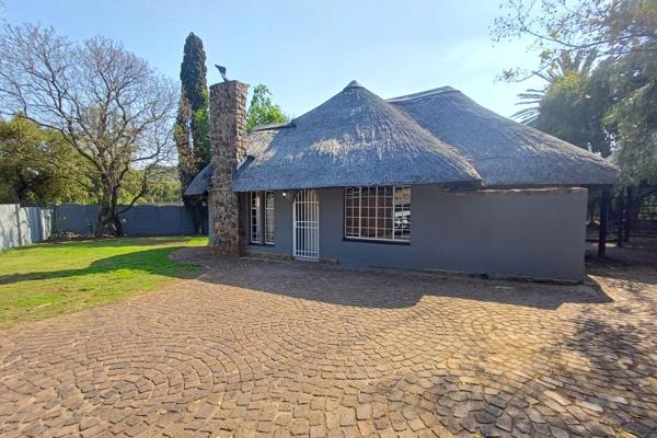 This charming three-bedroom, two-bathroom thatch home in Croydon offers the perfect blend of character, comfort and modern living. The ...
