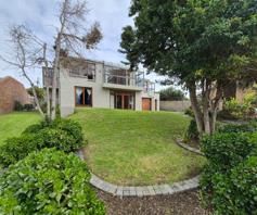 House for sale in Bayview
