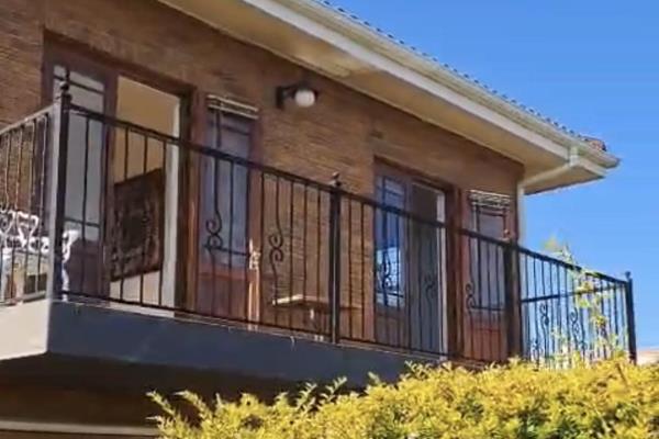 Stunning private one-bedroom rental in a prestigious Somerset West estate, ideal for a ...
