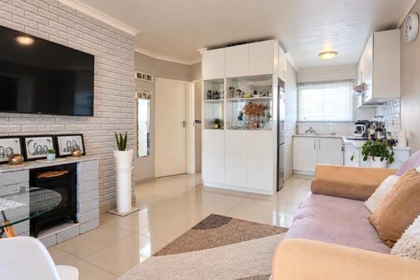 *SOLE MANDATE*

Welcome to Broadway Complex — a well-established and welcoming community ...