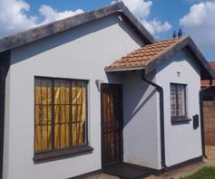 House for sale in Dobsonville Gardens