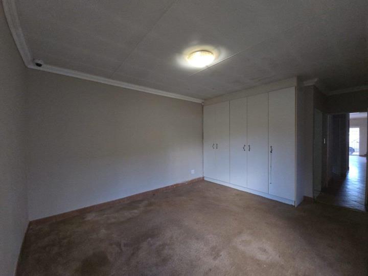 Listing number: P24-116623183, Image number: 2