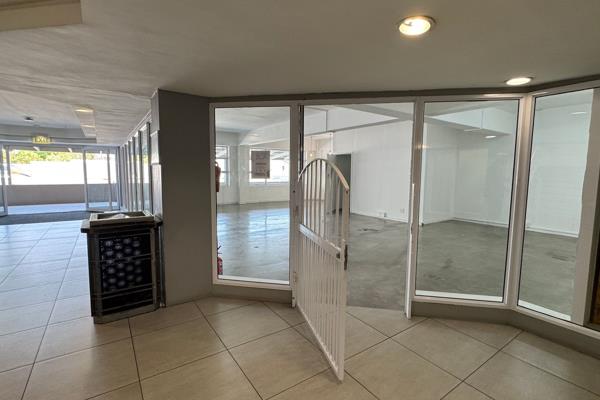 Make your business part of the thriving Palm Grove Centre, prominently positioned on the ...