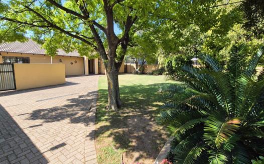 4 Bedroom House for sale in Secunda
