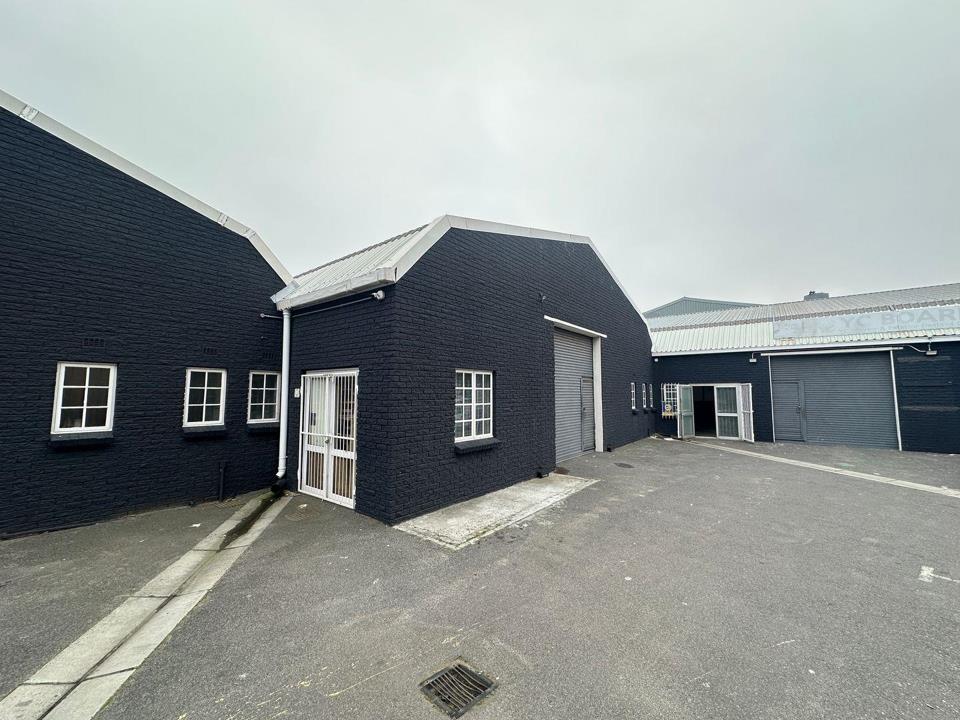 Listing number: P24-117653839, Image number: 1, Property Image