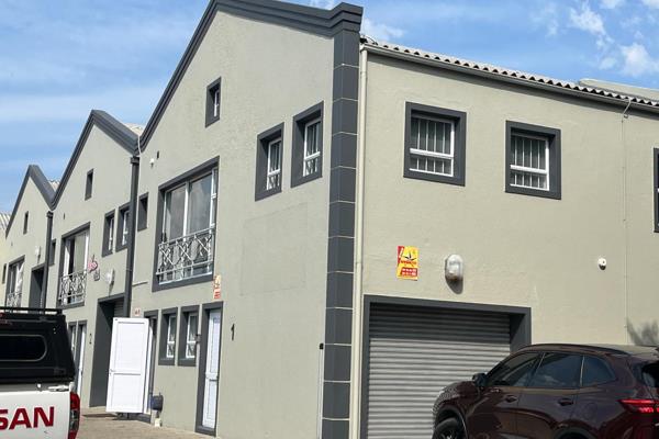 Fantastic unit for sale in small, highly securte park just off Boesmansdam Road.The property consists of a reception and warehouse on ...