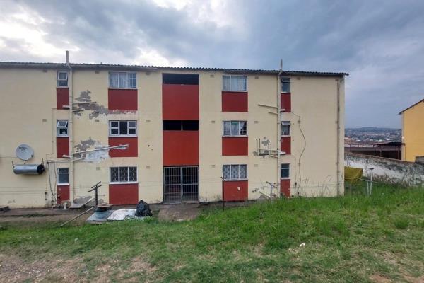 A great opportunity for first-time buyers and investors!

This spacious 2-bedroom flat in an established Rydalvale neighbourhood ...
