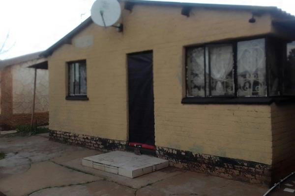 *SOLID AND WELL-LOCATED IN A QUIET AREA*

Beyond The Eye Investment offers this neat 4-roomed house in an affordable and ...