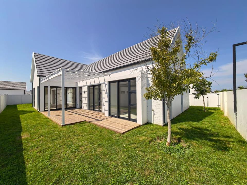 Listing number: P24-117659287, Image number: 1