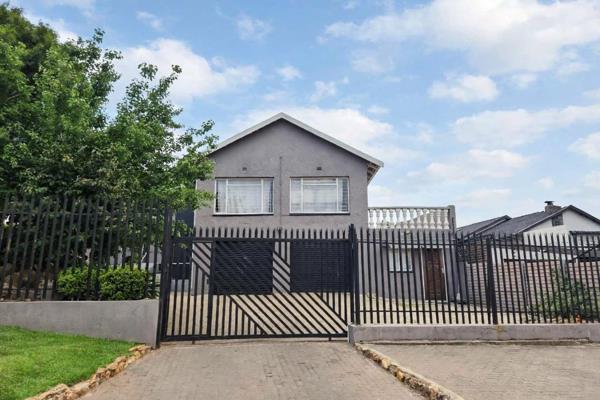 Charming 1-bedroom garden cottage available in quiet, secure Discovery. Perfect for a ...