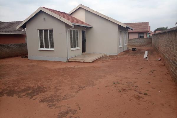 Modern 3 bedroom house for sale in Tlhabane West

Looking for the perfect blend of modern comfort and future potential? This beautiful home is in temost sought- after area of Tlhabane West. It is a move- in ready and offers ...
