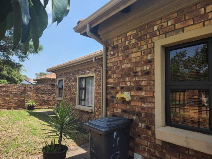 Listing number: P24-117660470, Image number: 2
