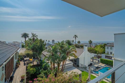 5 Bedroom House for sale in Fresnaye