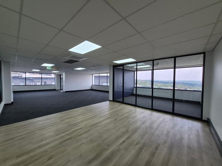 Listing number: P24-117663552, Image number: 3, Modern office to let in Sandton