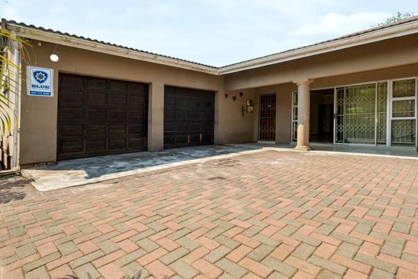 Spacious 3-Bedroom Family Home with Teen Pad and Double Garage in Rushbrook, Mosley Park

Please note: Some images have been AI-staged ...
