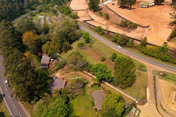 Secure a substantial ±9,228m2 Business Park zoned erf in Assagay, Hillcrest, ideally positioned within the rapidly developing Upper Highway corridor. This sizeable parcel offers an excellent opportunity for developers ...