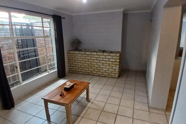Neat 3-Bedroom House to Rent
This neat and well-maintained 3-bedroom house is available to rent in a convenient and sought-after ...